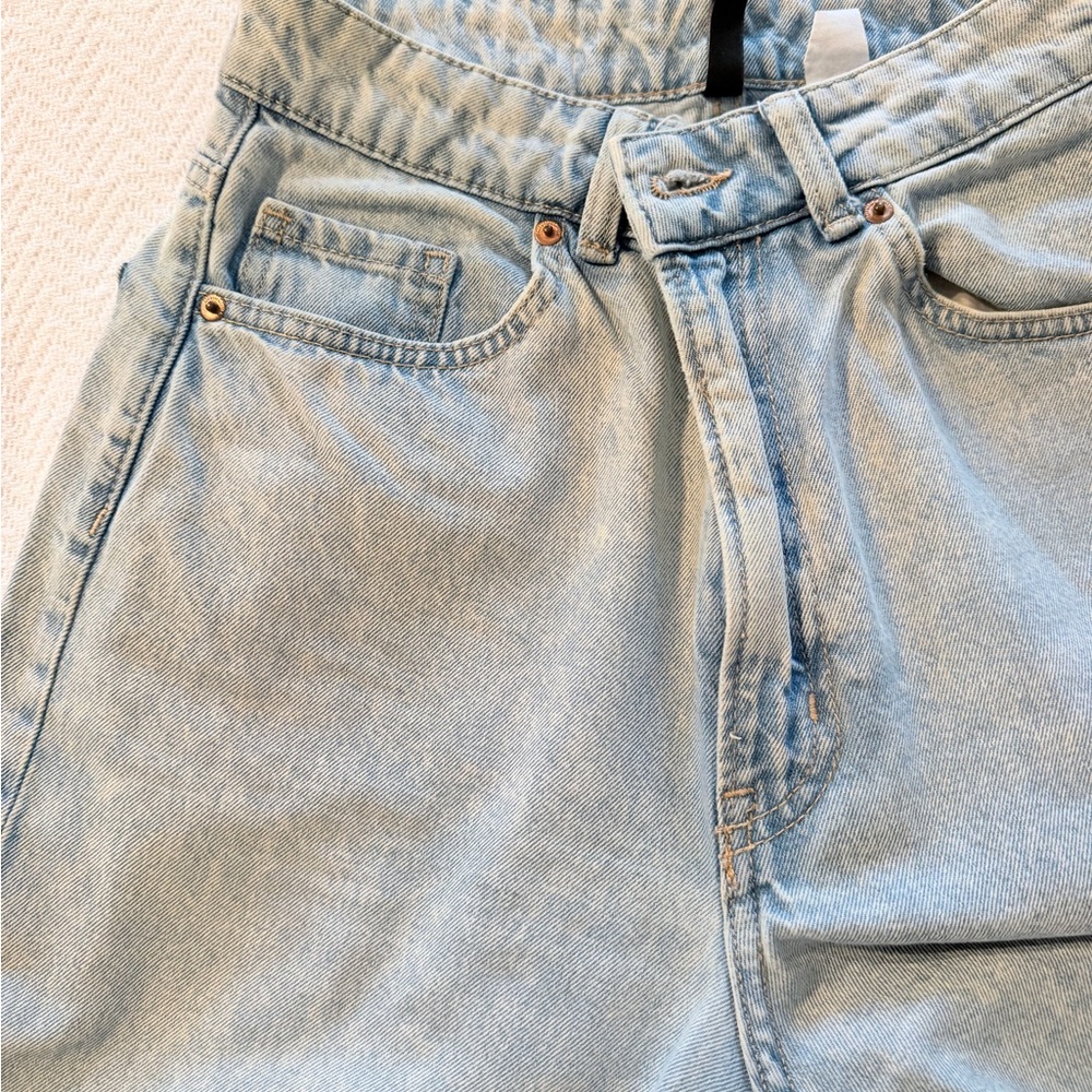 H&M Y2K Divided High Waist Light Blue Ripped Wide-Leg Jeans Size 4 Like New - Picture 7 of 9